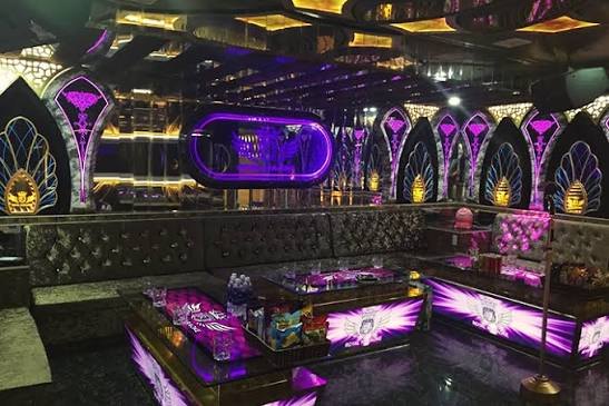 LA ROYAL KTV 紫调 LED 包厢
